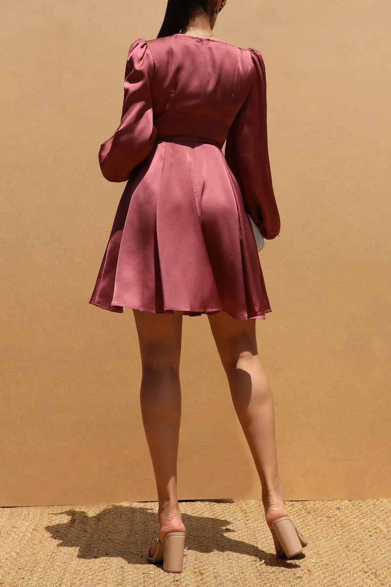 DD7412, LACE TRIM SLEEVE SATIN MINI DRESSES