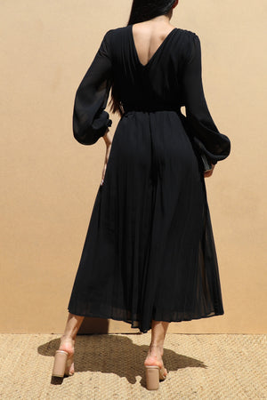 DD6281, PLEATED V NECK WOVEN JUMPSUIT