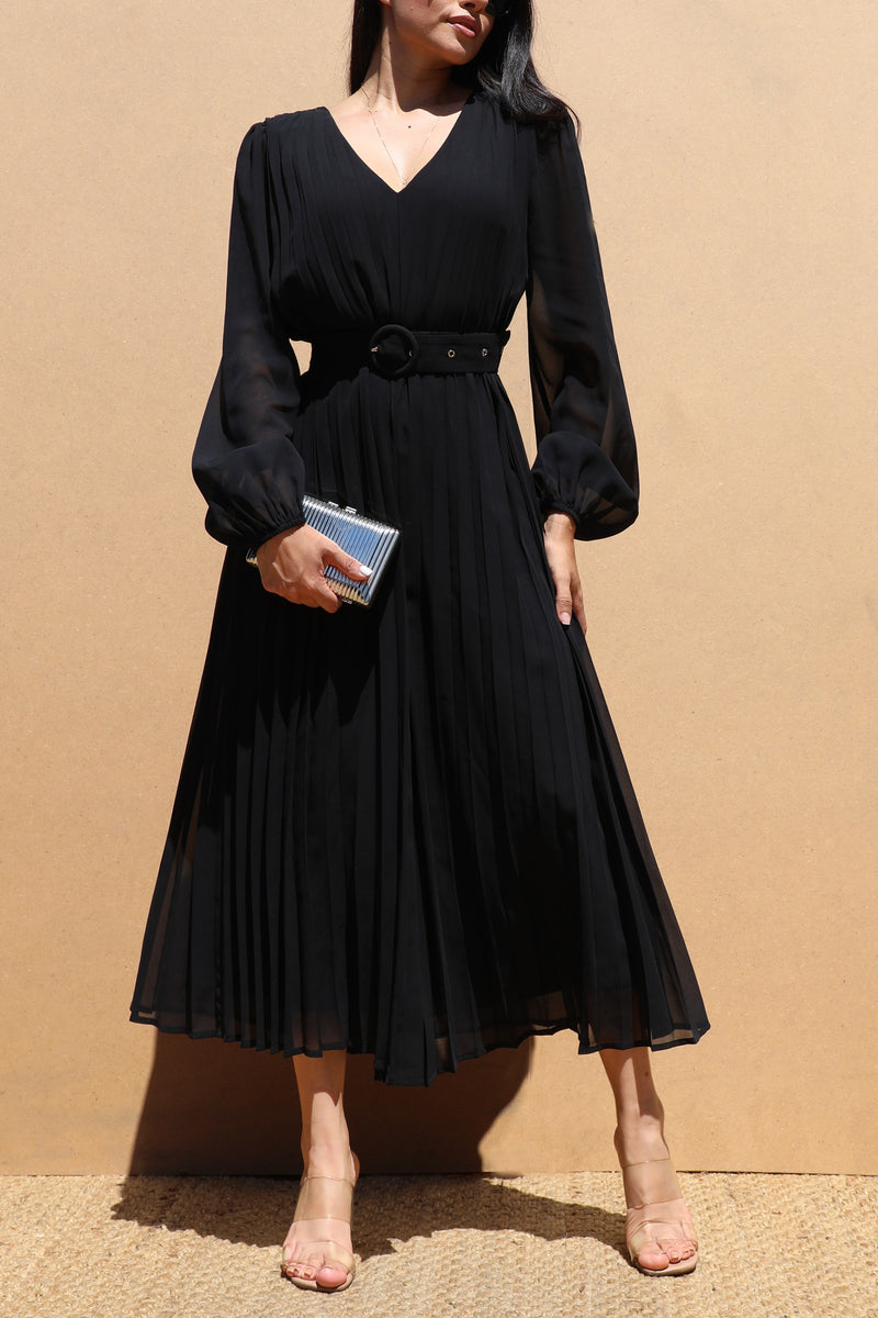 DD6281, PLEATED V NECK WOVEN JUMPSUIT