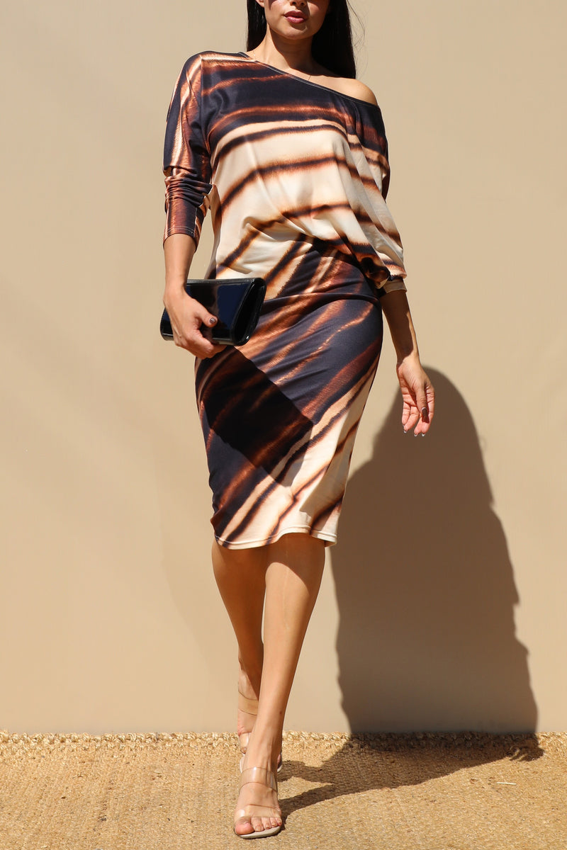 DD4069, PRINTED LOOSE FIT KNIT MIDI DRESS