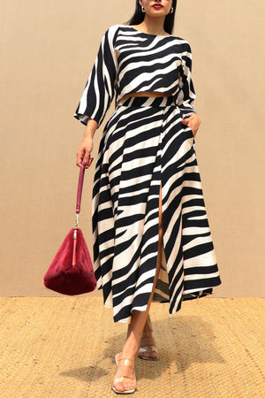 DD8769, Zebra Loose Fit Top & Skirt Set