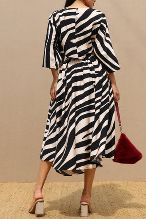 DD8769, Zebra Loose Fit Top & Skirt Set