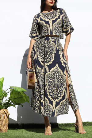 DD7941, PRINTED LOOSE FIT TOP AND FLARED MIDI SKIRT SET