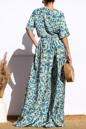 DD7865, PRINTED LOOSE FIT TOP AND FLARE-LEG PANTS SET