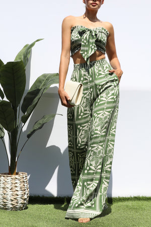 DD8331, PRINTED SMOCKED TOP AND PANTS SET
