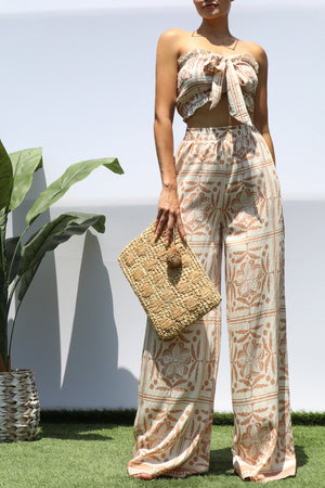 DD8331, PRINTED SMOCKED TOP AND PANTS SET
