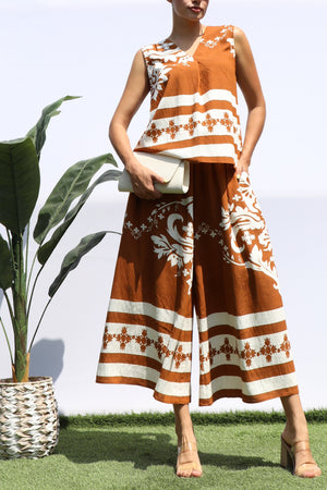DD8410, PRINTED LOOSE FIT TOP AND FLARE-LEG PANTS SET