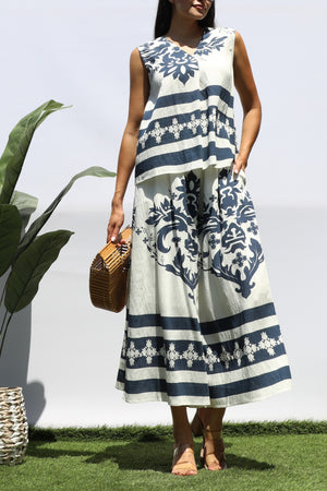 DD8410, PRINTED LOOSE FIT TOP AND FLARE-LEG PANTS SET