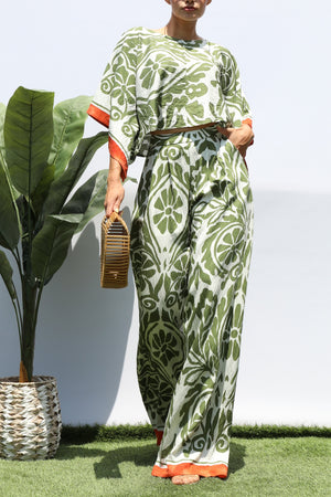 DD8300, PRINTED LOOSE FIT TOP AND FLARE-LEG PANTS SET