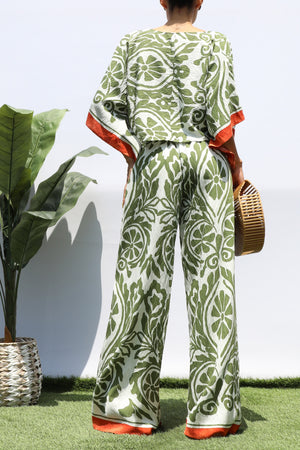 DD8300, PRINTED LOOSE FIT TOP AND FLARE-LEG PANTS SET