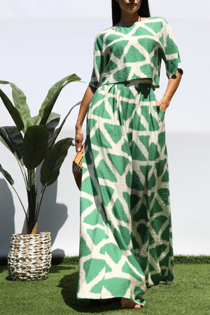 DD8315, PRINTED LOOSE FIT TOP AND FLARE-LEG PANTS SET