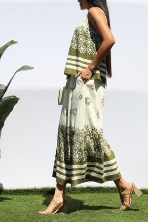 DD8377, PRINTED LOOSE FIT TOP AND FLARE-LEG PANTS SET