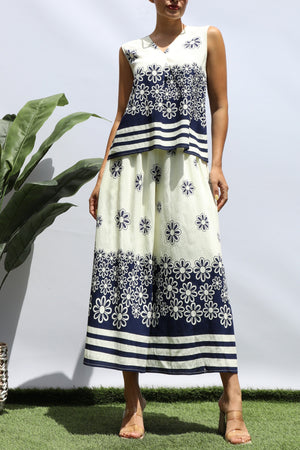 DD8377, PRINTED LOOSE FIT TOP AND FLARE-LEG PANTS SET