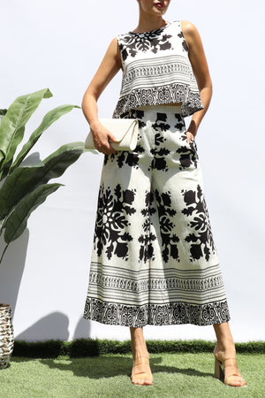 DD8373, PRINTED LOOSE FIT TOP AND FLARE-LEG PANTS SET