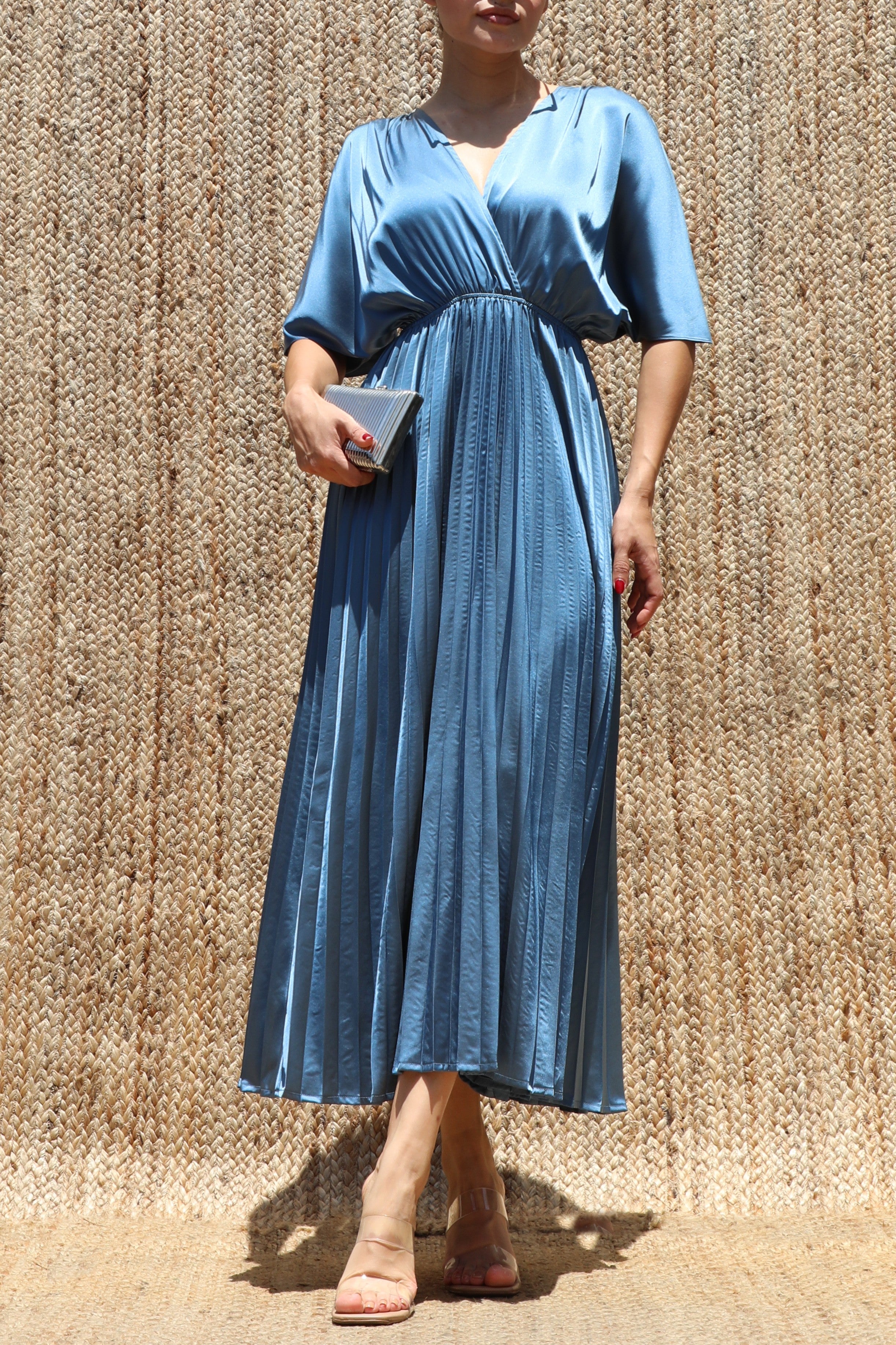 day wear dresses The Perfect Dress For Transitioning From Home to Outings Gloriously glamorous DRESS DAY | B2B Wholesale