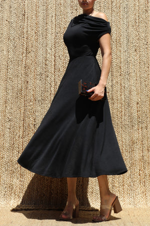 DD8552, V Neck Knit Ruched Midi Dress